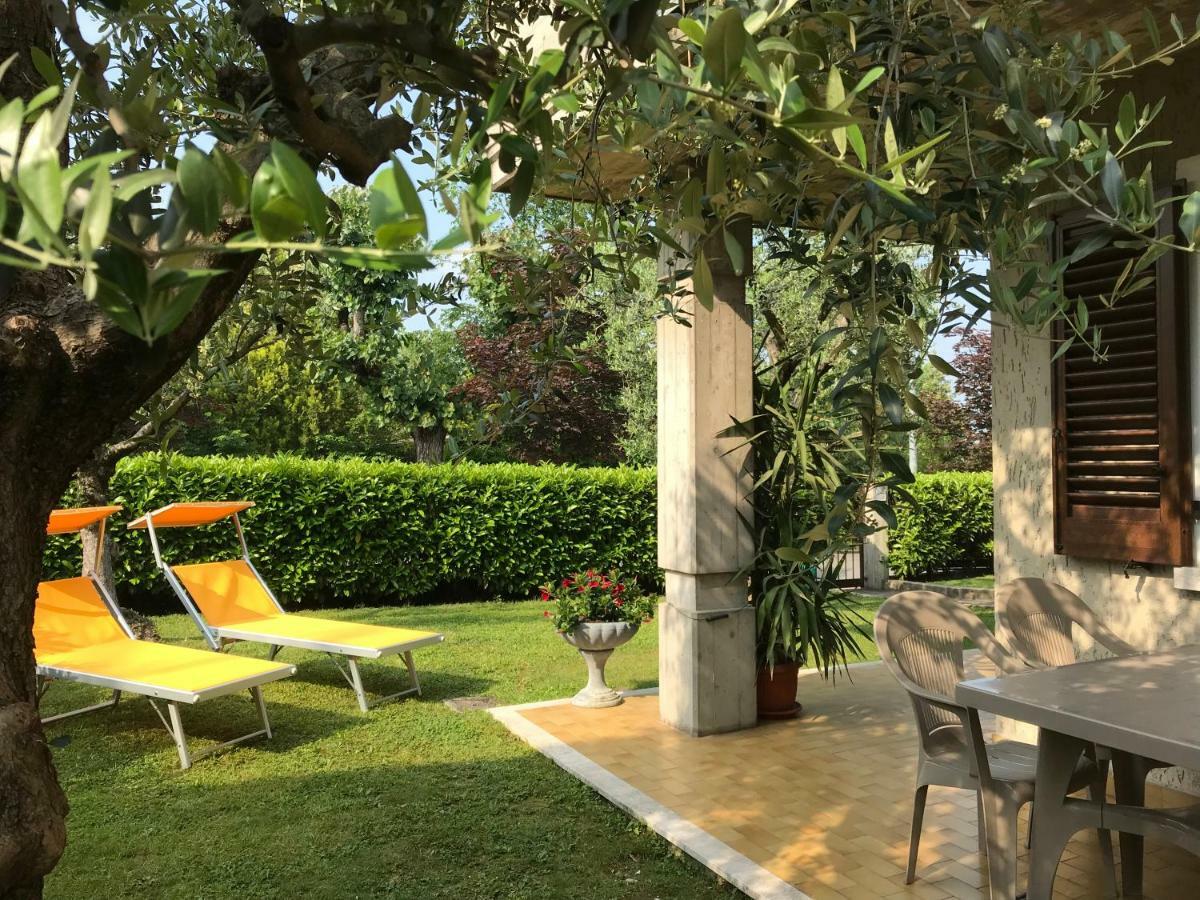 Casa Mary Due - Trilocale Con Giardino Privato A Due Passi Dal Lago Sirmione Zewnętrze zdjęcie